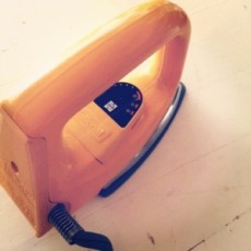 ミニアイロン ミニアイロン